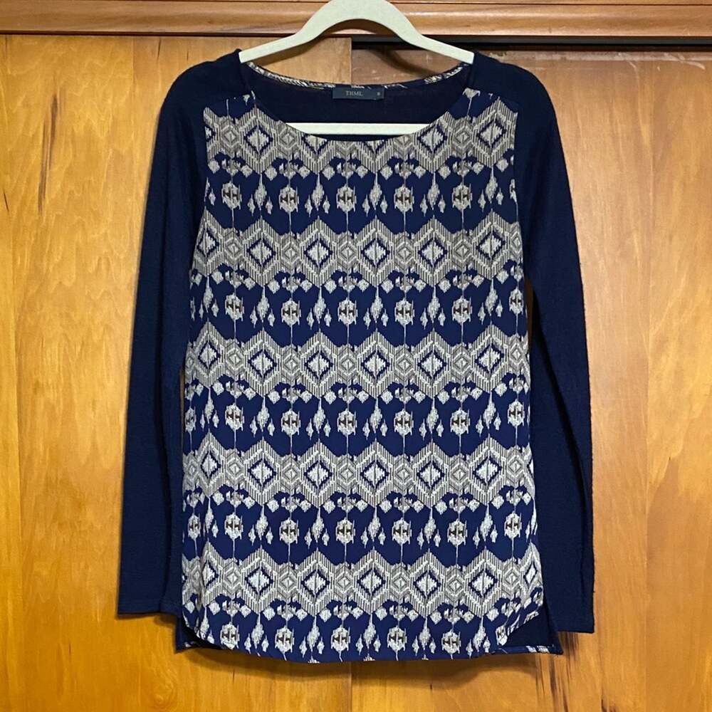 THML Navy Blue Beige Tribal Pattern Sweater Blouse Knit Long Sleeves & Back